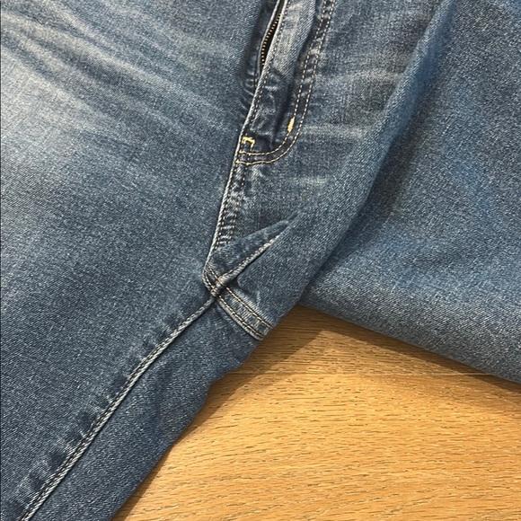 GAP Blue Straight Leg Jeans with Classic Denim Style - Picture 6 of 7
